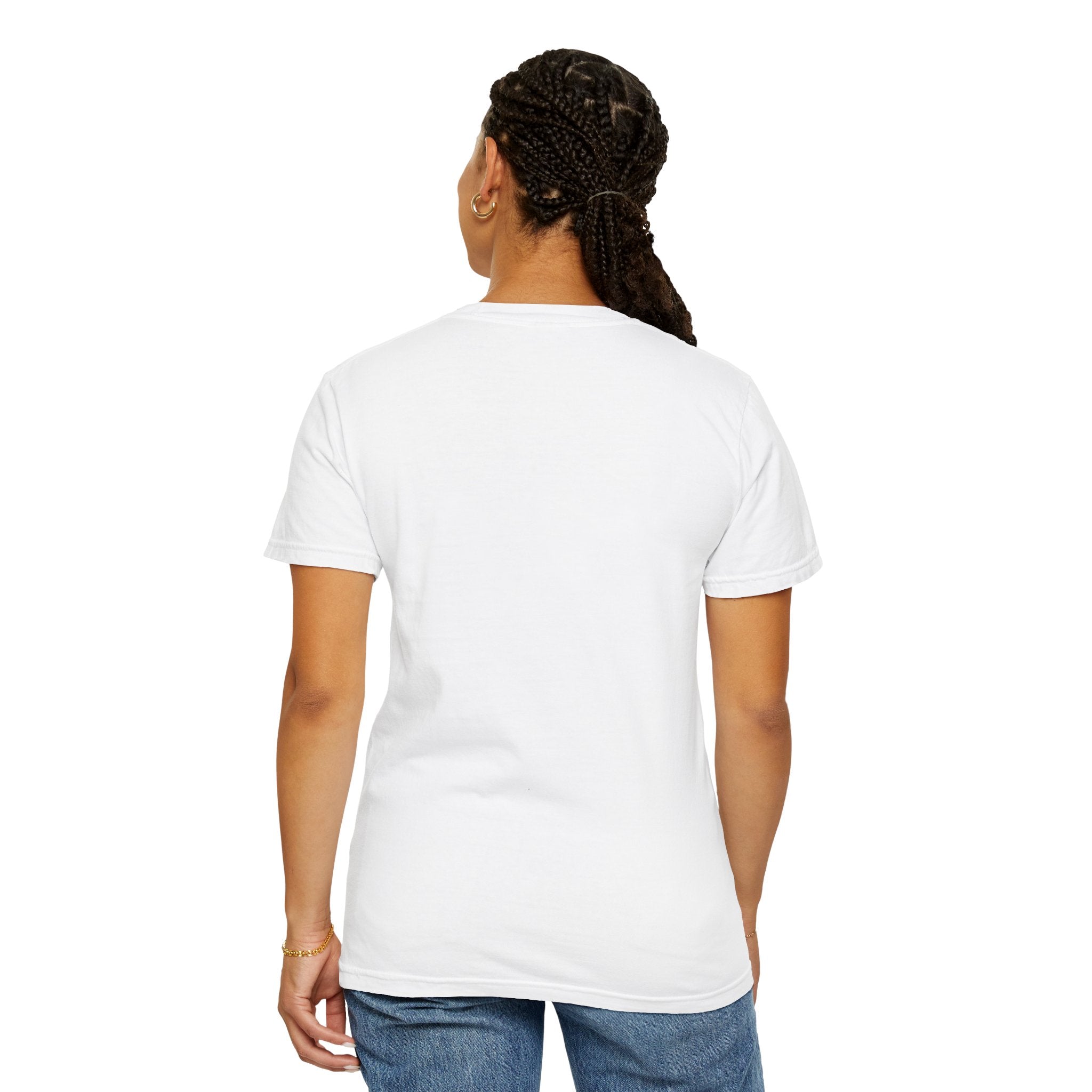 Goose Head Graphic T-Shirt — Quirky Animal Portrait Tee
